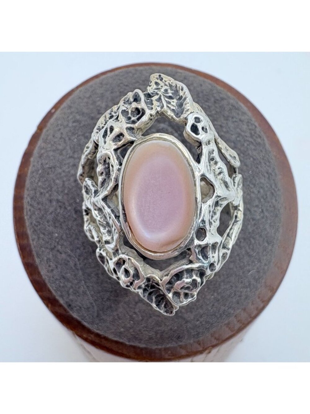 Pink Mother of Pearl Leaf Design Sterling Silver 925 Signed Ring Size 6.75